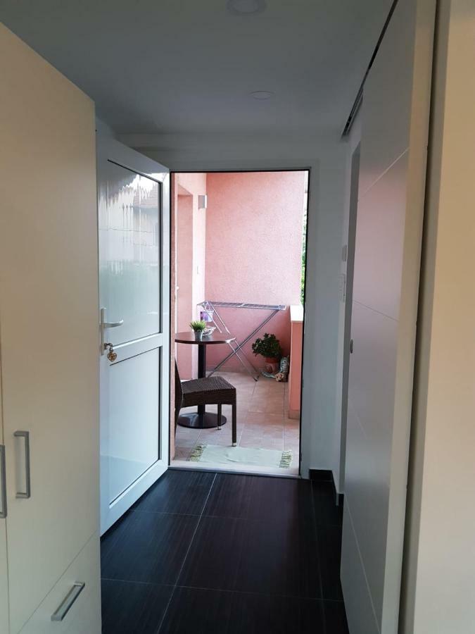 Apartman Elana Шибеник Екстер'єр фото